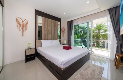 Rawai Apartment | Tropical Poo View 1 BR Apt Babylon M206