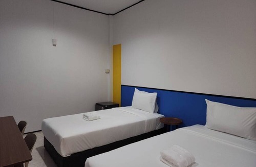 Talat Nuea Hostel | RYB Hostel Phuket