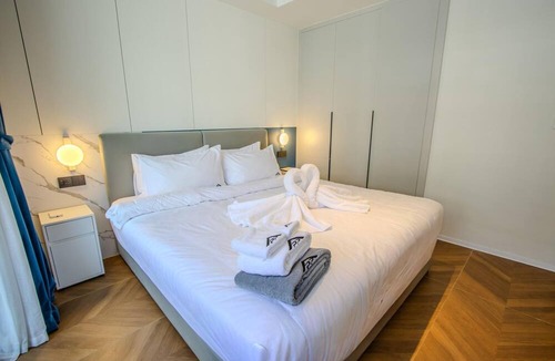 Choeng Thale Hotel | Beachfront 189/243 One-bedroom Residence