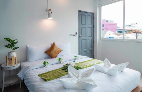 Patong Hotel | LimeTree Loft Guesthouse