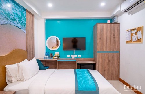 South Pattaya Hotel | Jomtien Beach Sleep Inn - Steps from Beach & Market