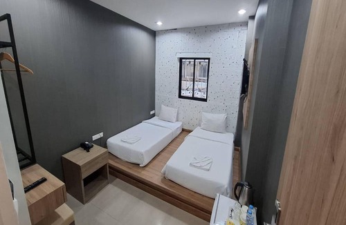 Pathumwan House | Spacious Twin Escape Deluxe Comfort for Two