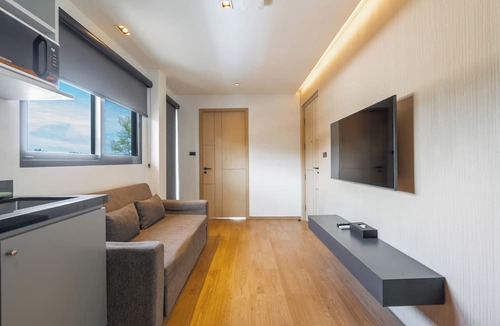 Patong Villa | P Villas Beachfront Patong