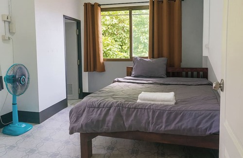 Chang Moi Hostel | Satop Travelers Guesthouse