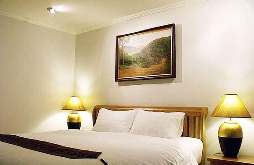Pattaya Bay Hotel | Chada Thai House
