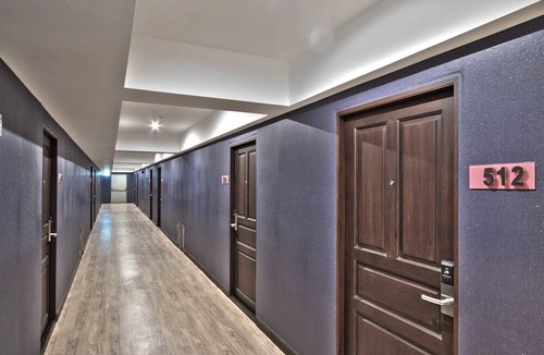 Phra Khanong Hotel | Chateau de Sukhumvit