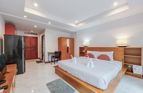 Nai Harn Apartment | Unwind Peaceful Near NaiHarn C200