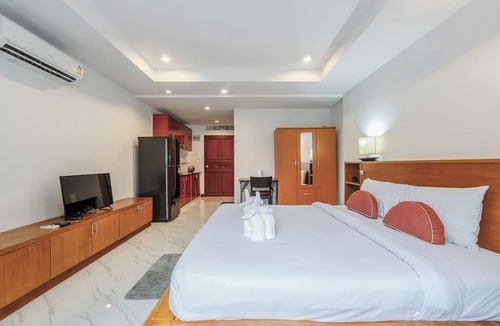 Nai Harn Apartment | Unwind Peaceful Near NaiHarn C200