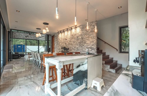 Kathu Hotel | Luxury9BRVillaGolfViewTennisCourt V158