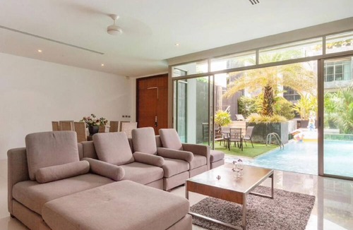 Rawai House | Sea View Pool Villa