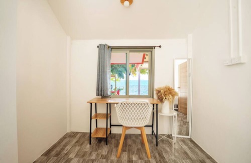 Bang Po Hotel | Oceanfront Villa at Bang Po Beach