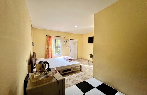 Ban Dung Hotel | Chalalai Resort Kham Chanot By Zuzu