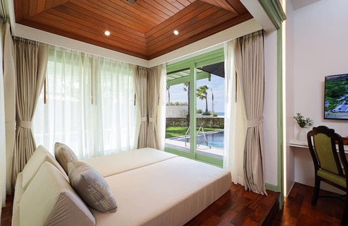 Khuekkhak Hotel | La Solaya Khao Lak