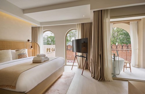 Old City Hotel | PE-LA Thapae Boutique Hotel