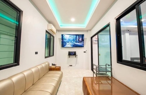 Bang Sare Villa | Level Flow pool villa Pattaya