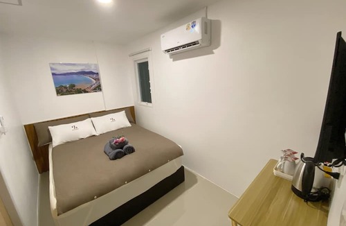 Patong Bed & Breakfast | SJ Beach House Patong