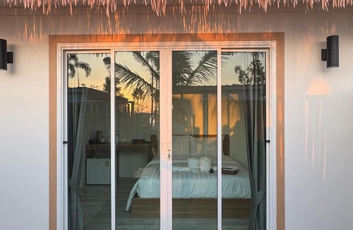 Khlong Yai Hotel | Charome Resort
