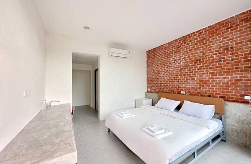 Phra Pradaeng Hotel | WoodViewResort
