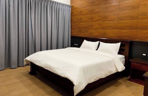 San Kamphaeng Hotel | Sanaepatan Home Resort