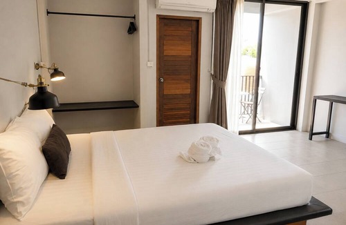Nuea Khlong Hotel | Palmari Boutique Hotel