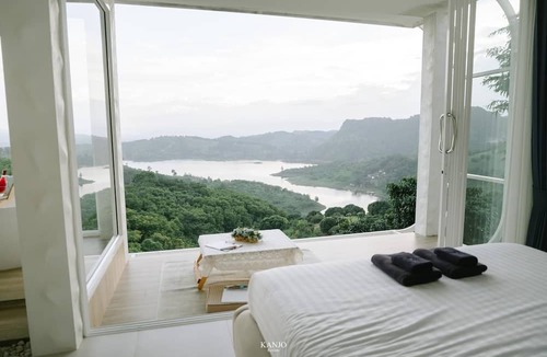 Mae Suai House | Make me see cloud
