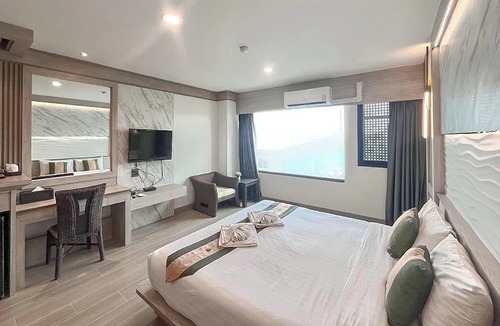 Phitsanulok Hotel | Ruean Phae Royal Park Hotel