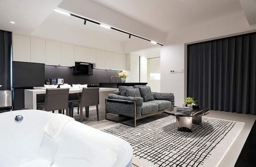 Vientiane Hotel | One Riviera Hotel and Residences