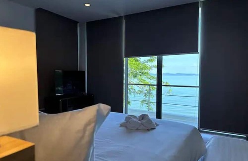 Ko Sire Villa | Private Villa Siray Beach Front