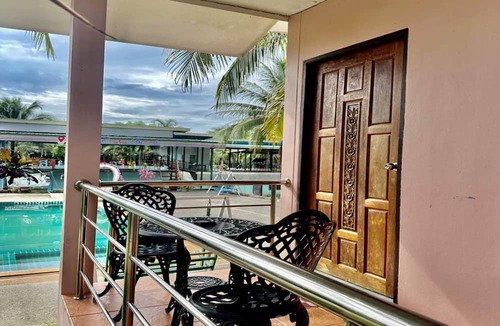 Nuea Khlong Hotel | OYO 75515 Sairung Farmstay