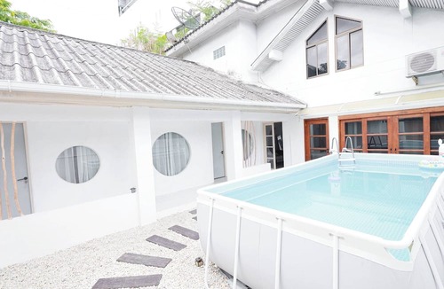 Ratchadaphisek Villa | 4 Bedroom/5 Beds Villa Din Daeng BKK
