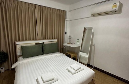 Talat Yot Hostel | Thai Siwilai