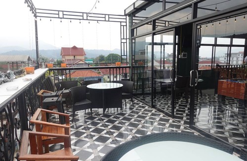Vang Vieng Hotel | Champa Inn Hotel