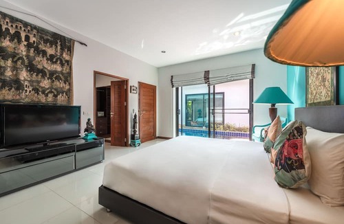 Rawai Villa | Iconic Art Decor 3BR Pool Villa Salika