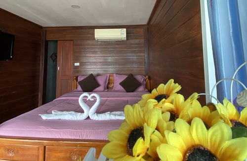 Don Sak Hotel | Karndee bangalow