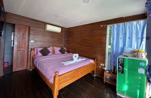 Don Sak Hotel | Karndee bangalow