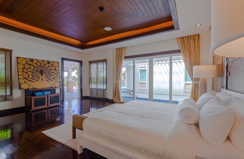 Hua Hin Villa | 7 Bedrooms Mansion on The Golf Course-JB