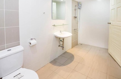 Jomtien Villa | Villa Rosa with Private Pool and Jacuzzi