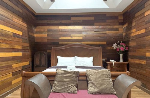 Chomphu Hotel | Grand Amazon Hotel by Zuzu