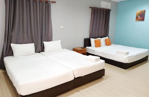 Phongprasan Hotel | Sunrise Resort