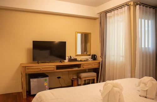 Samran Rat Hotel | Siri Ratchadamnoen Bangkok Hotel