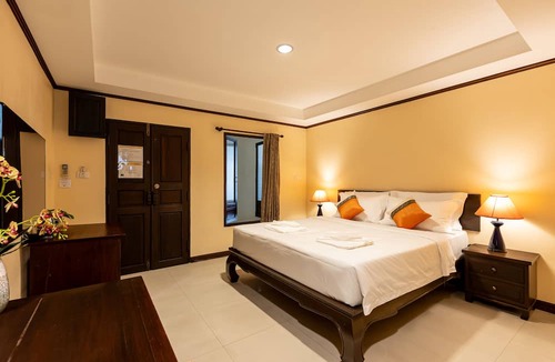 Thapae Hotel | Tee thaphare hotel