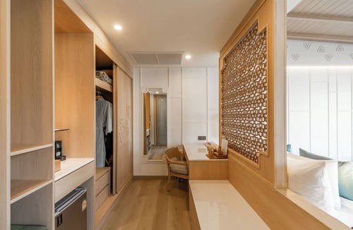 Khuekkhak Hotel | The Little Shore Khao Lak by Katathani