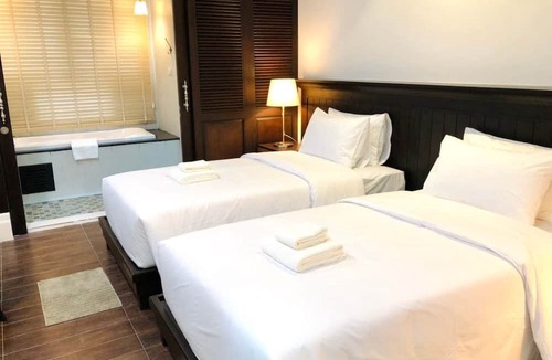Nai Wiang Hotel | Huern Kan Thong Hotel