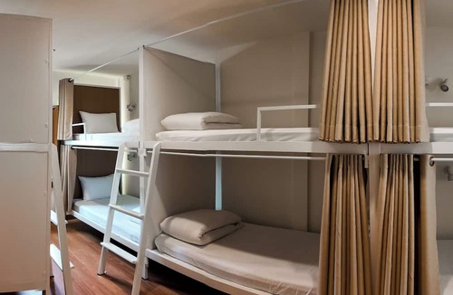Ban Phan Thom Hostel | The Meadow Hostel Khaosan