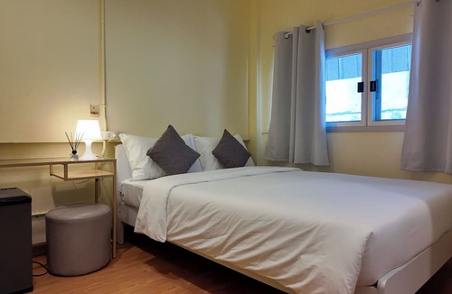 Ban Phan Thom Hostel | The Meadow Hostel Khaosan