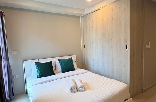 Thanon Phetchaburi Hotel | LKN Grand Ratchathewi