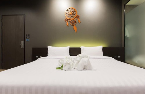 Ban Bo Han Hotel | Maya Phuket Airport Hotel