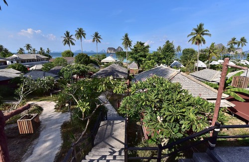 Ko Ngai Hotel | Koh Ngai Thanya Beach Resort