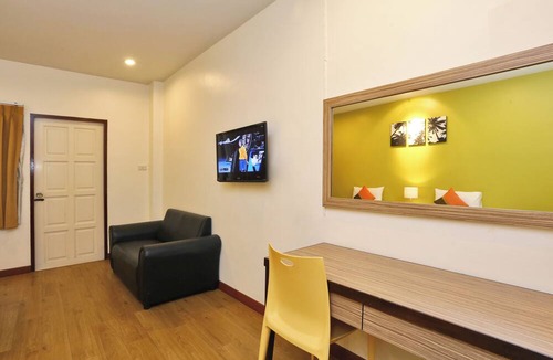 Talat Nuea Hotel | Pattra Mansion by AKSARA Collection