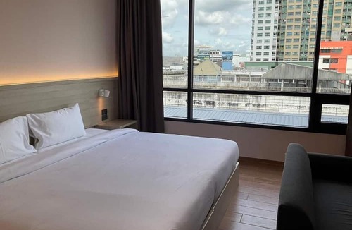 Bang Yi Khan Hotel | 35 Bow Hotel & Complex